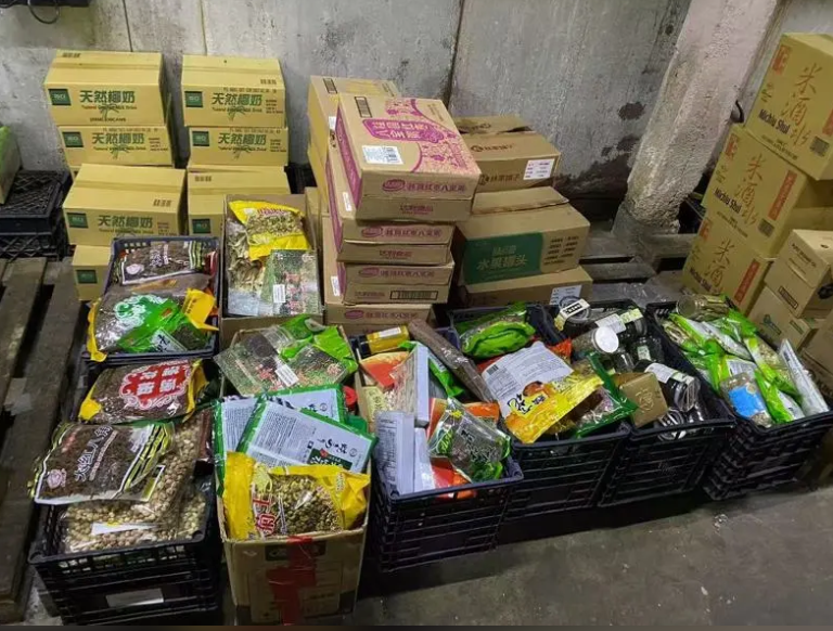 法拉盛华女半年连偷超市上万美元，赃物当街贱卖，华人喜欢什么她就偷什么
