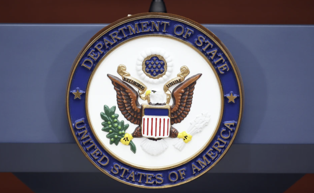 突发！美国务卿重磅宣布：这类工签立即停发！5500万合法签证遭全面大排查，后果严重！