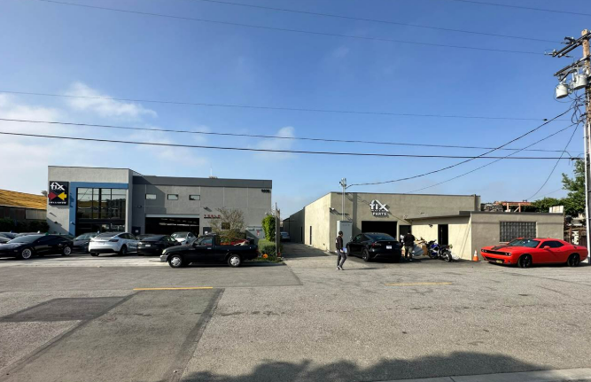 假好心真盗窃！华男遭“轮胎陷阱”骗下车 损失惨重！