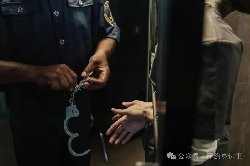 简直不是人！31岁华男诱14岁美少女传私密照！还要将他的名字刻在大腿上！最终获刑262个月！