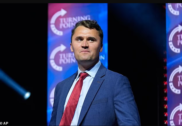美国国务院重拳出击！多名外国人因社交媒体言论被撤销签证，全美舆论炸锅！