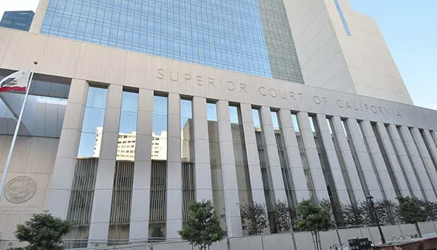 加州华裔员工侵吞中国老板850万美元公款，或面临50年监禁。