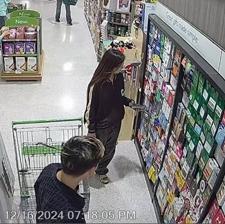 猖狂! 美国华人男子开宾利作案 42家超市遭毒手 大规模诈骗案全面曝光!
