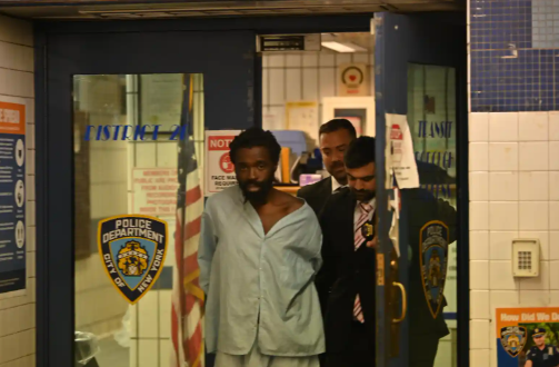 法拉盛男子认罪！将八旬老人推下缅街地铁站台，被判15年监禁