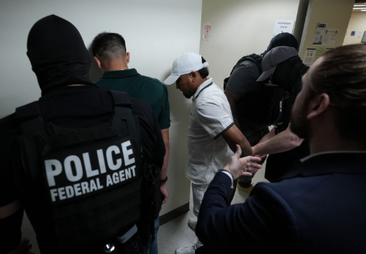 ICE承认！为在法庭大规模逮捕提供“错误信息”  数千无证移民或将被释放？