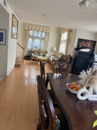 El monte独立house，出租二楼主卧套房，家具齐全，可以做饭