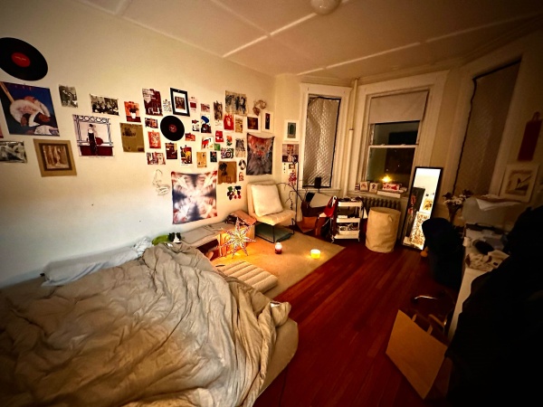 Fenway Kenmore区域Studio1b1b暑假转租,各种家具齐全