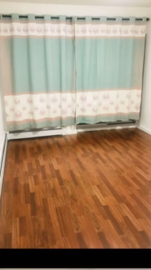 法拉盛北方大道32-05Lindenpl有一间带阳台的套房出租