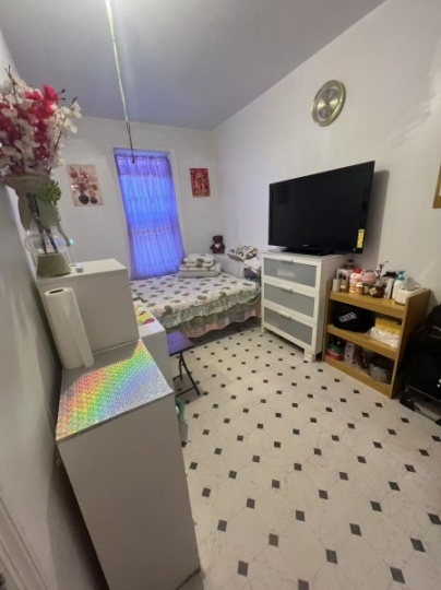 离缅街与中美超市走路六分钟左右,漂亮干净单房,$780包水电网