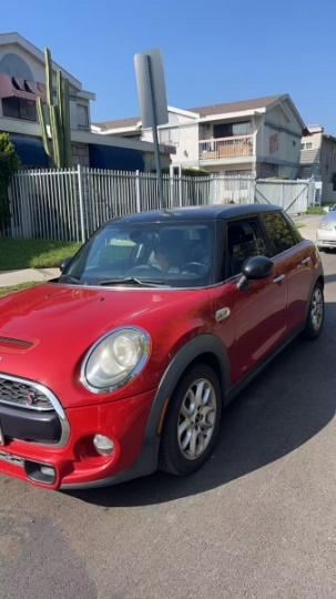 出租车子：mini Cooper，红色，月租600刀