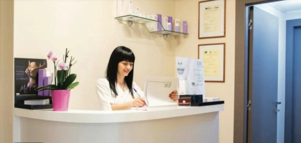 Centro estetico Torino centro vendita Mq 70 Affitto 900 comprese spese Luce 250 ogni 2 mesi Fatturato 90.000 / 2025 Macchinari Radio frequenza Cavitazione a bassa frequenza per cellulite Micro dermo abrazione ultrasuono Ossigenoterapia Pressoter