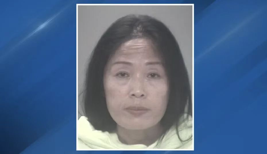 太狠！结婚仅一年，华人妻子向丈夫泼硫酸锁门，65岁白人丈夫惨死家中