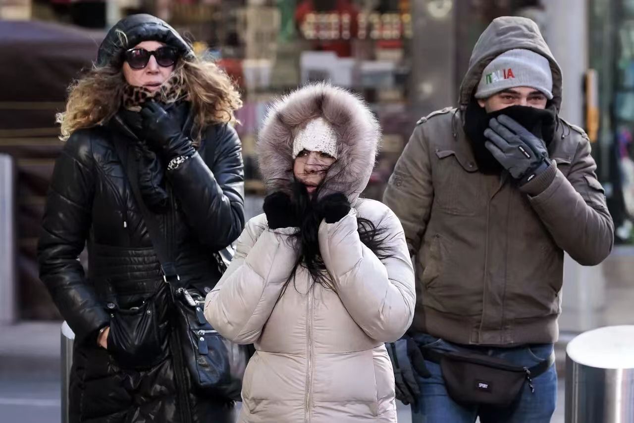 一夜冰封！纽约温度低至20°F！横跨20州的极寒风暴来了！