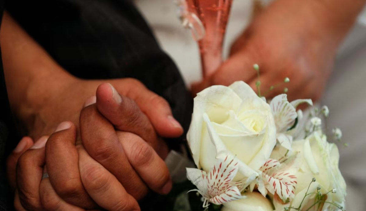 帮助多名中国人假结婚获得绿卡：美国两女兵涉婚姻欺诈 面临联邦起诉！